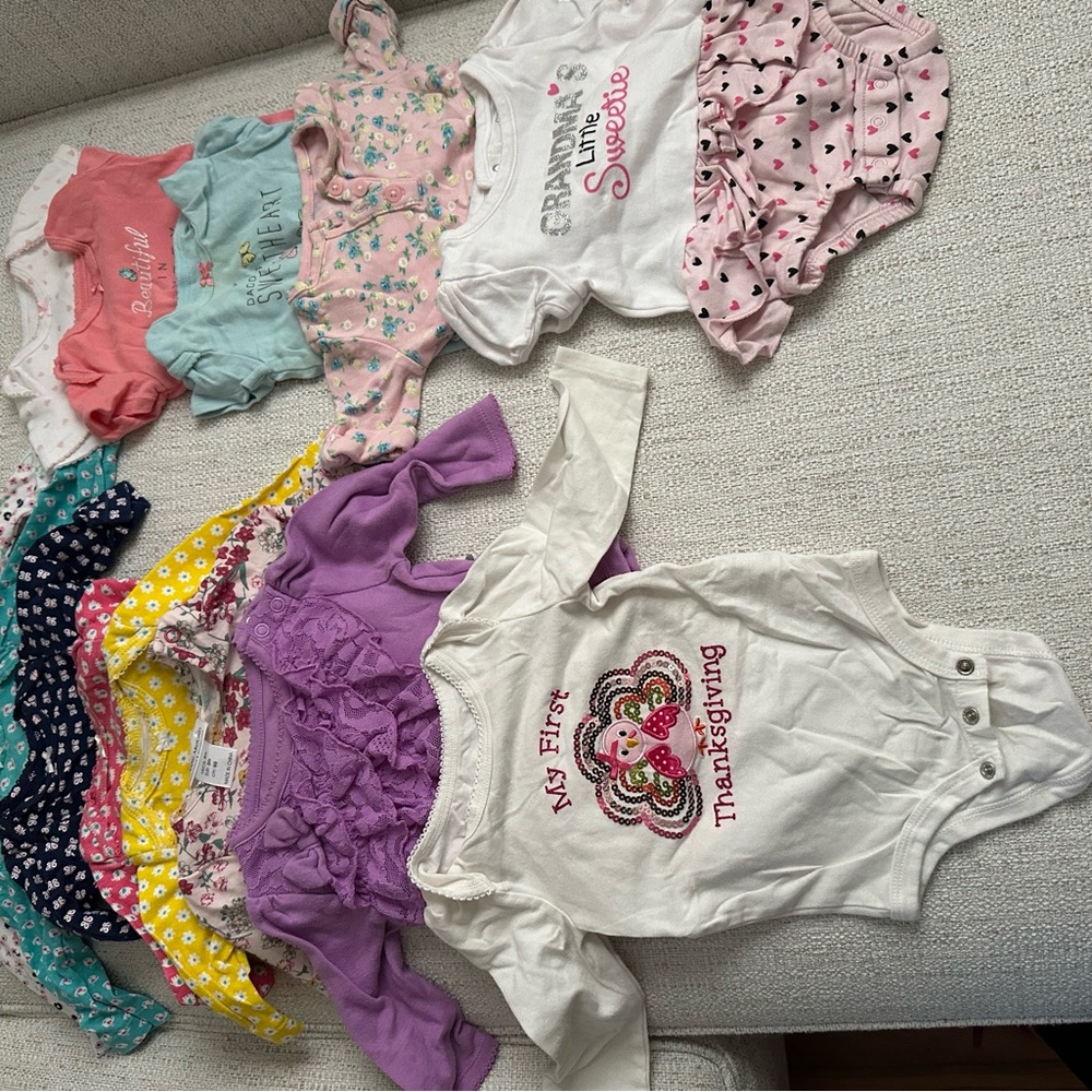 13 onesies - Picture 1 of 2